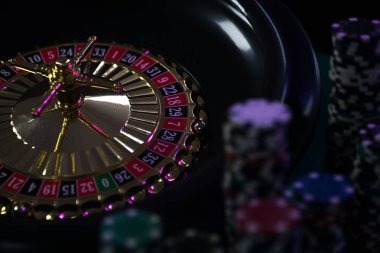 Multi-camera live roulette studio at skr88